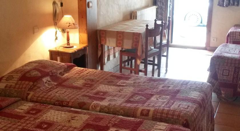 Hotel Les Bernards Praz-sur-Arly Phòng bức ảnh